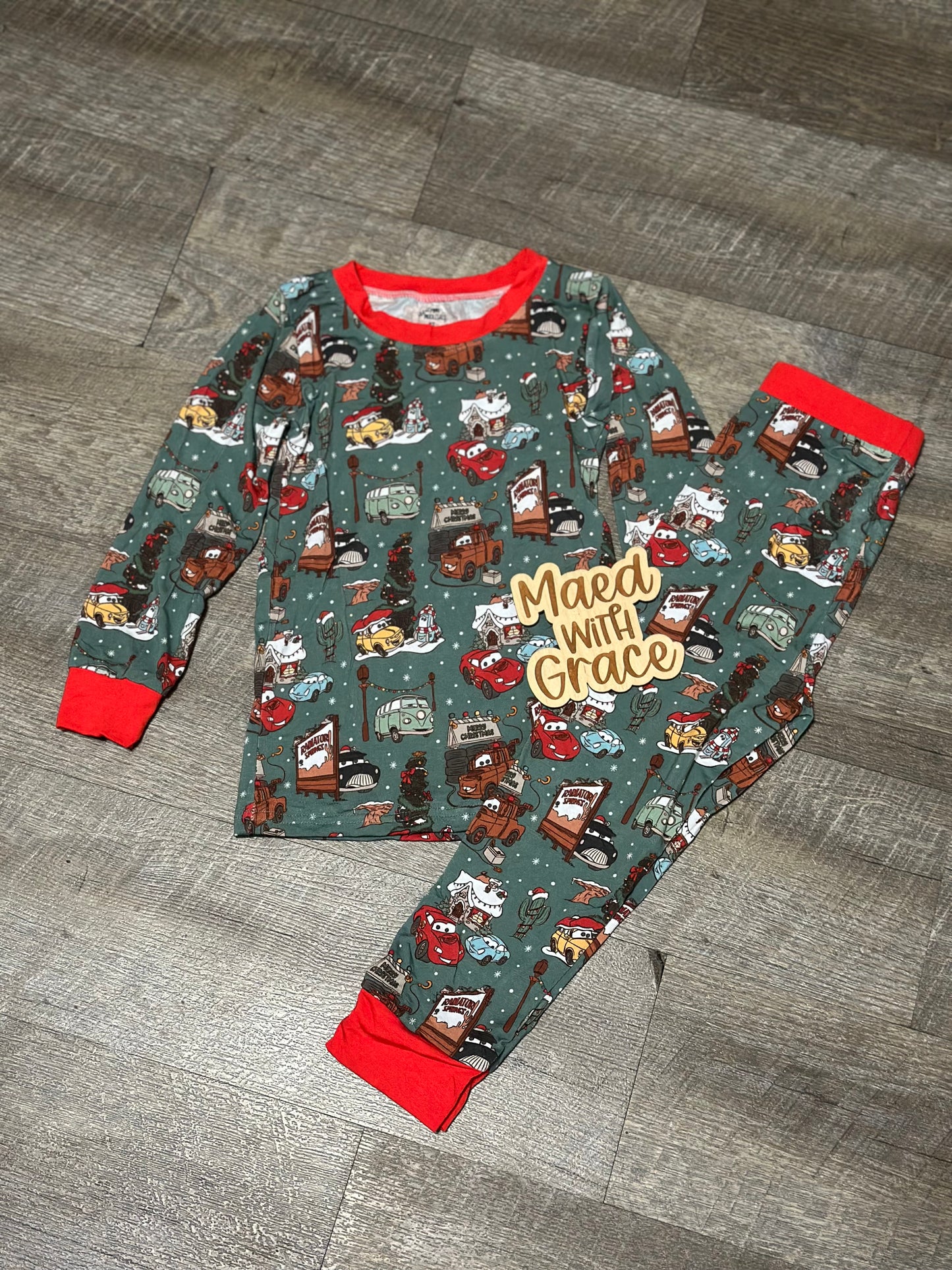 Snowy Radiator Springs - 2 Piece Set - RTG